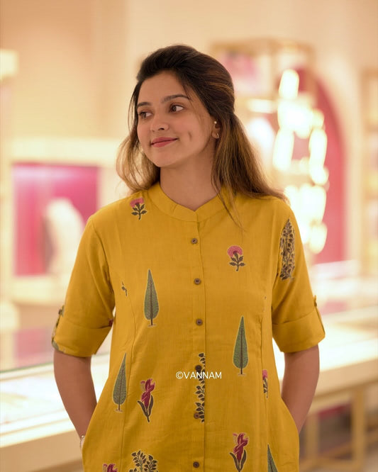 A line kurta set mustard