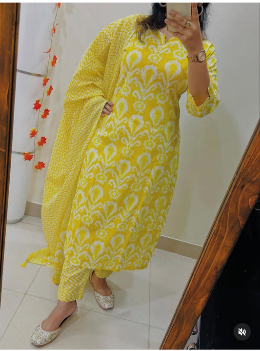 Yellow Elegant Kurti, Pant & Dupatta Trio