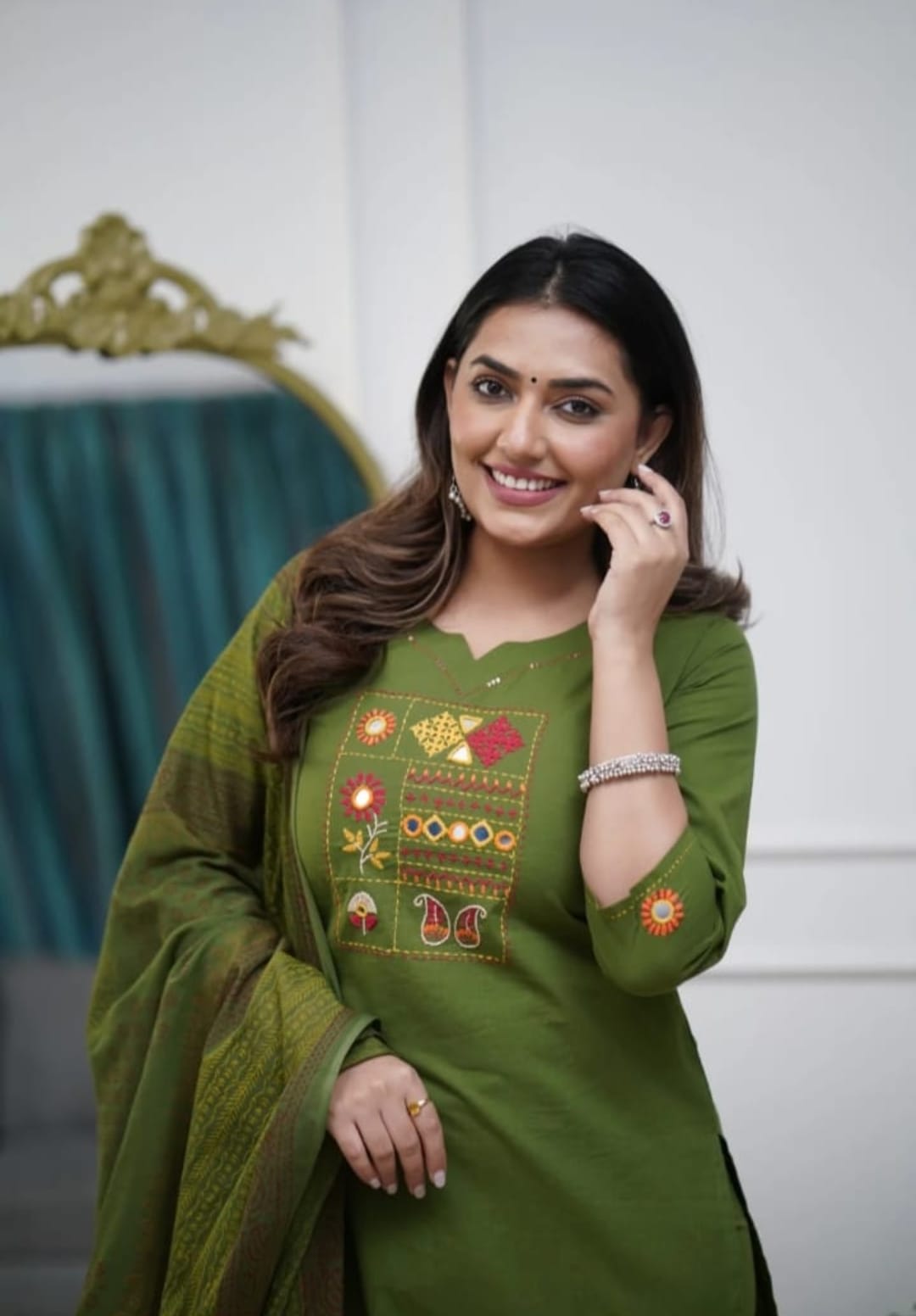 Cotton Kurta Pant Set with Dupatta – 3 Vibrant Colors Mehndi green