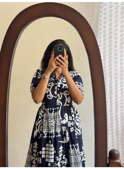 Elegant Black& White Printed Midi Dress