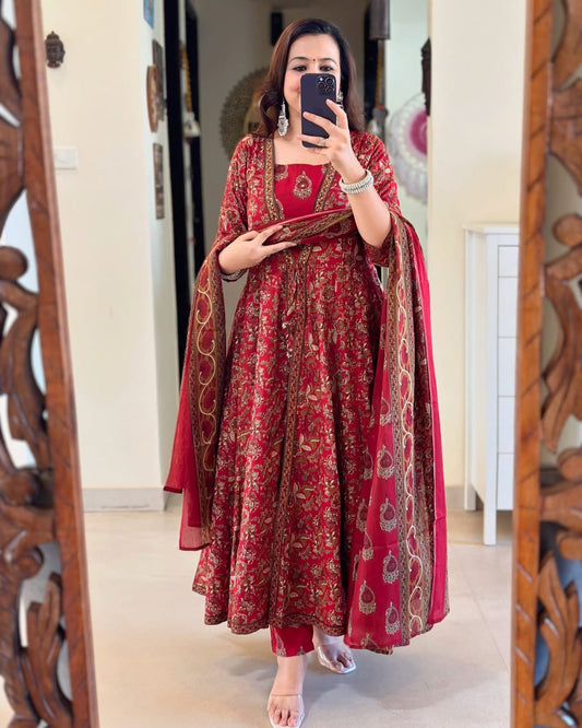 Straight Cut Kurti Pant & Dupatta Set